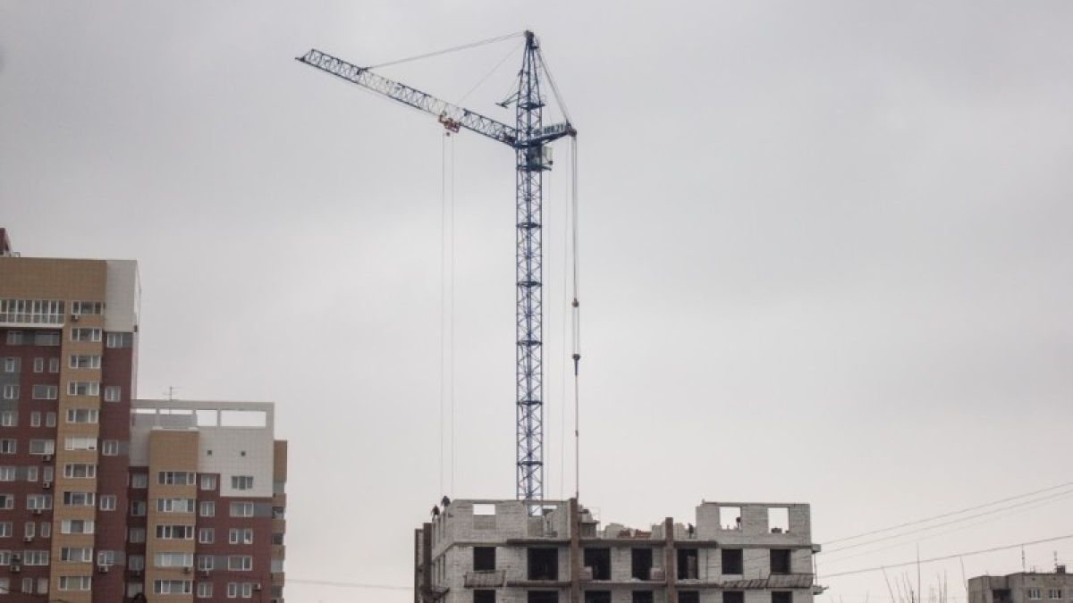 Высокий чиновник обвинил алтайских строителей, что они плохо строят соцобъекты