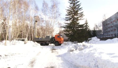 В сквере возле АГУ начали исследовать участок под строительство нового корпуса