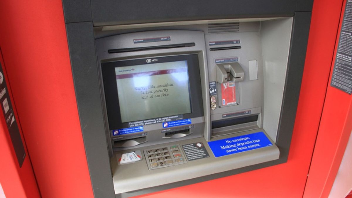Банки в России могут ограничить выдачу наличных через некоторые банкоматы