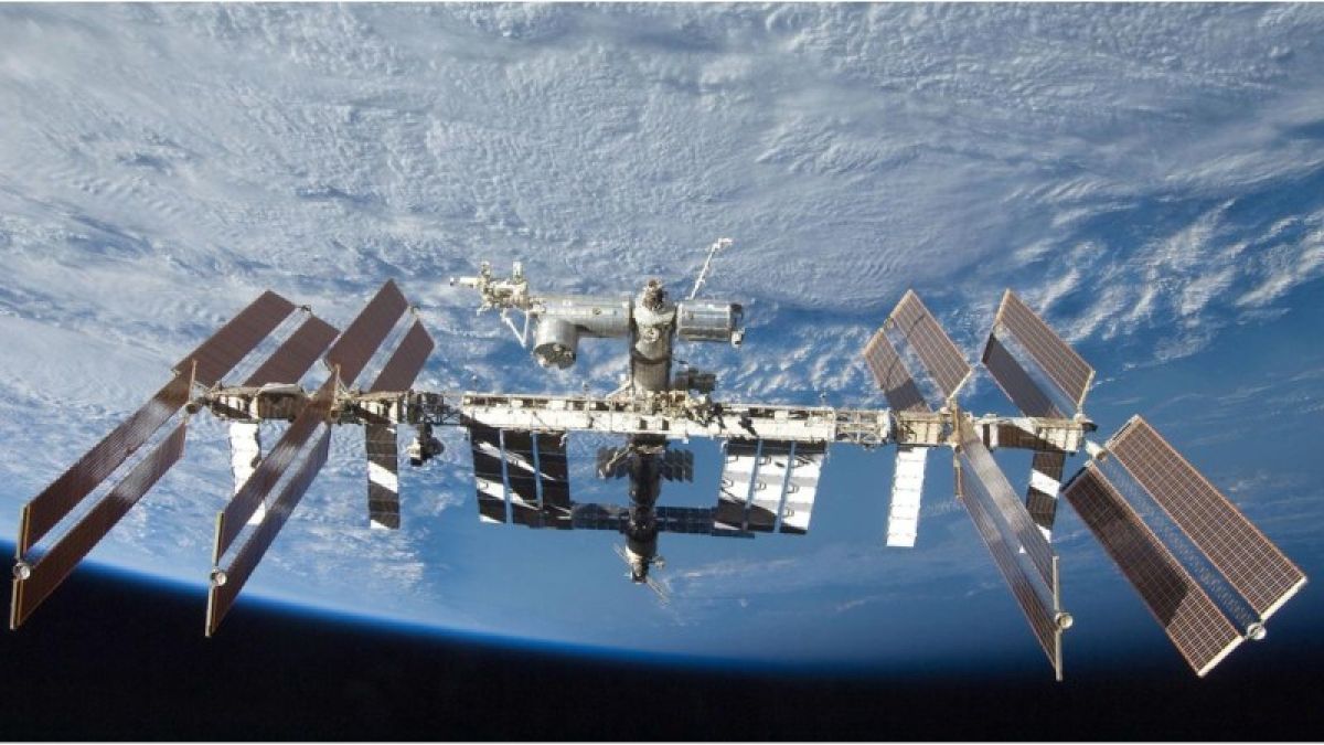 Эксперт разъяснил, почему возврат экипажа МКС на Землю переносить не будут
