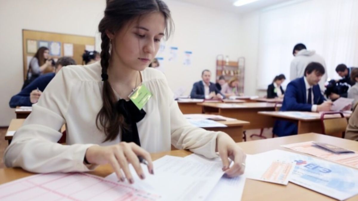 В России перенесли вступительные экзамены 