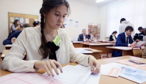 В России перенесли вступительные экзамены
