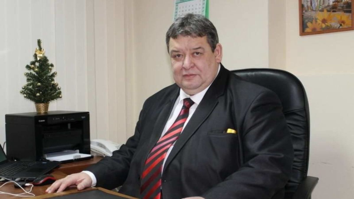 Сибирский мэр разрешил работать кафе и салонам "под свою ответственность"