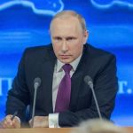 Путину предложили выплатить каждому россиянину по 50 тысяч рублей