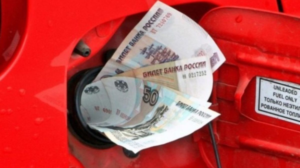 Россия запретит ввоз дешевого бензина из-за границы