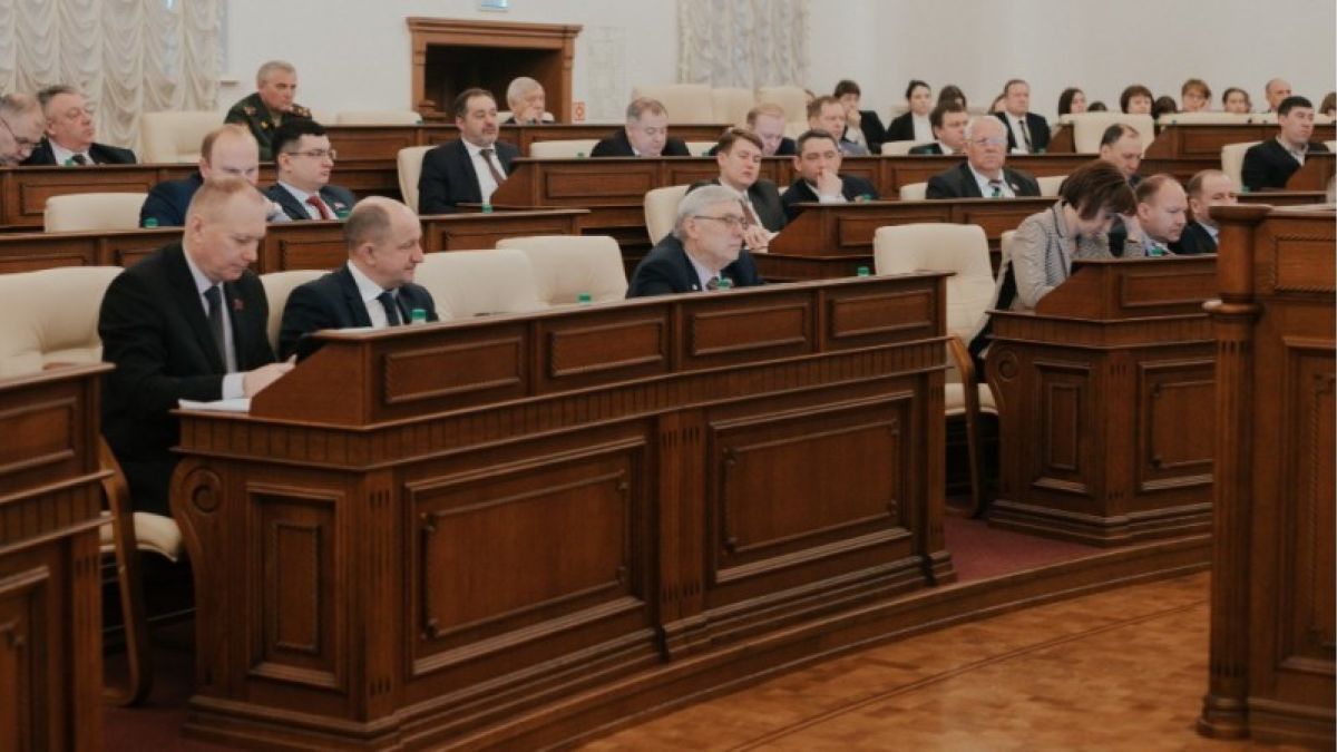 Алтайские депутаты проведут очередную сессию в режиме онлайн