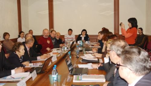 Алтайские депутаты назвали своих кандидатов в Общественную палату края