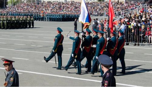 До победы над COVID-19: Путин отложил военный парад