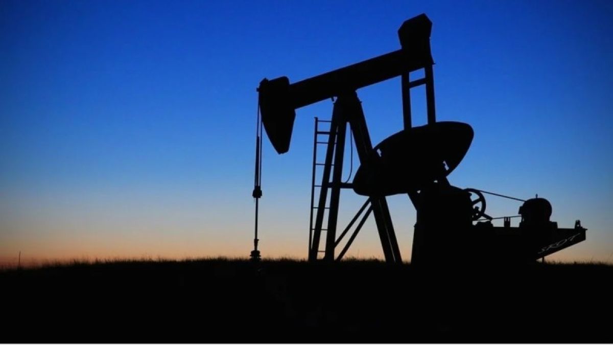 Впервые в истории: эксперты объяснили последствия "обнуления" цены на нефть