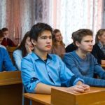 В 10 школах Алтайского края дети продолжают ходить на занятия