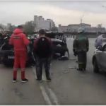 Пострадали женщина и ребенок: появились подробности массового ДТП в Барнауле