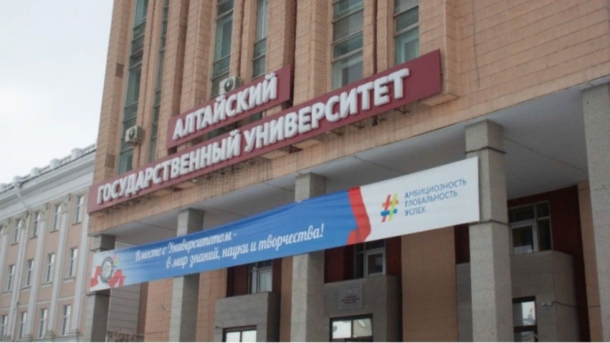 Сотни тысяч рублей: стало известно, сколько зарабатывает ректор АлтГУ