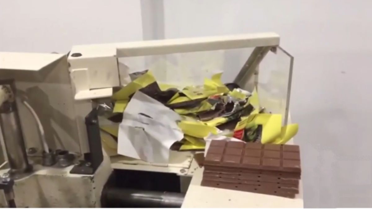 "пАленка": полиция в Подмосковье накрыла целый цех поддельного шоколада 