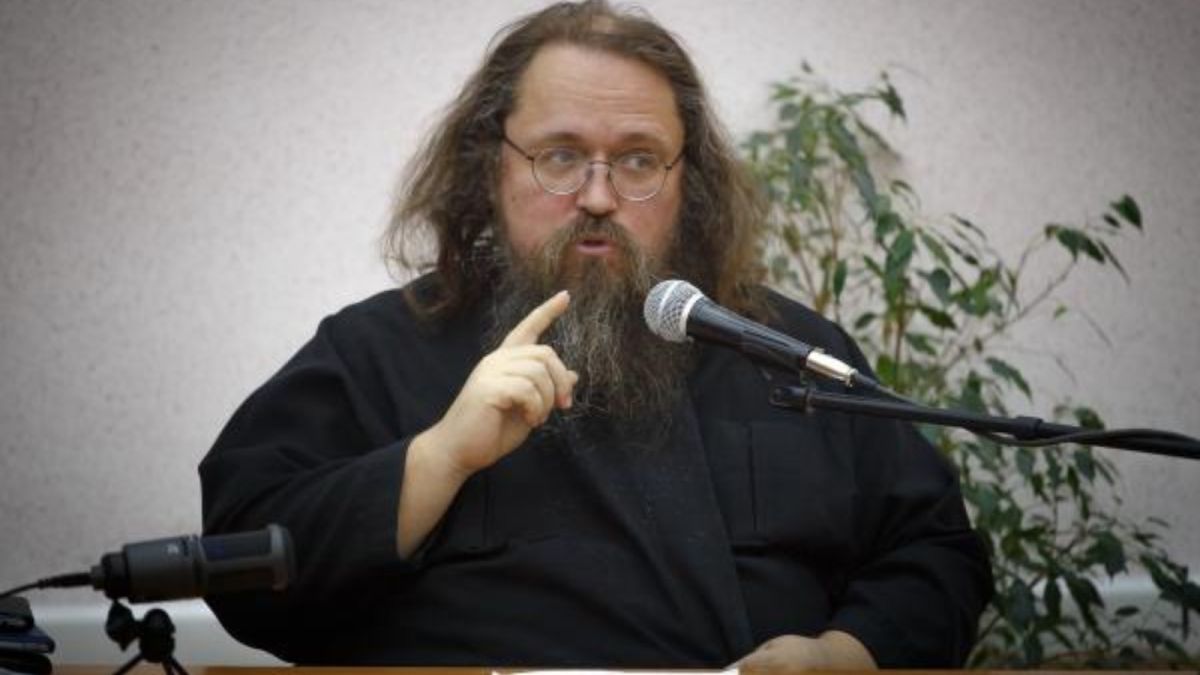 Протодиакон-бунтарь Кураев отреагировал на запрет патриарха Кирилла на служение 