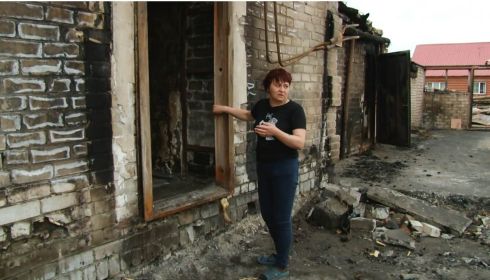 Страшный пожар оставил семью из Барнаула без крыши над головой