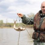 От угроз до побега: как алтайский рыбнадзор ловит браконьеров на Оби