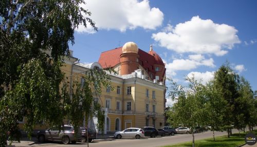 Владельцы ветхих домов и туалетов около ЖК Три богатыря ищут щедрого инвестора