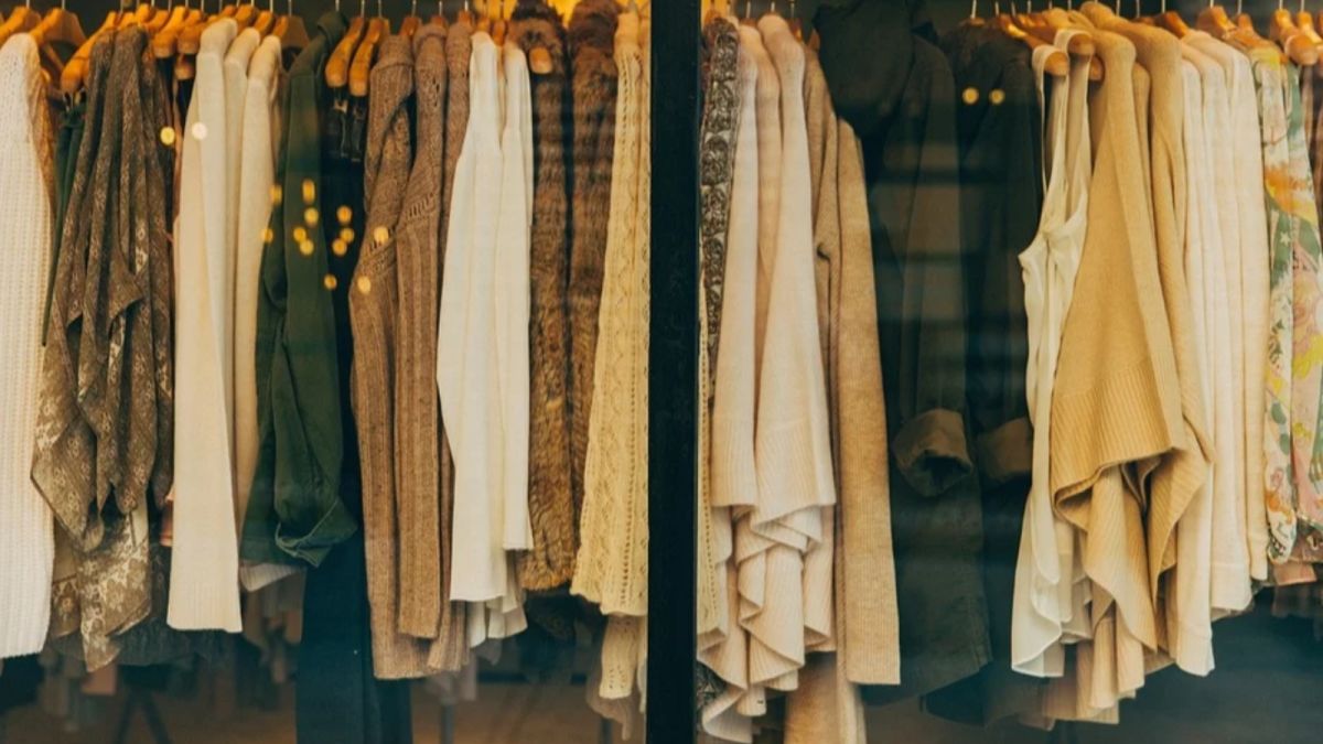 В Роспотребнадзоре назвали сроки открытия магазинов одежды и обуви