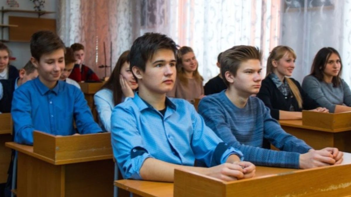Общие перемены могут отменить в российских школах из-за пандемии