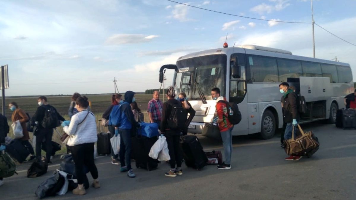 Томских студентов вывезли в Казахстан через Алтайский край