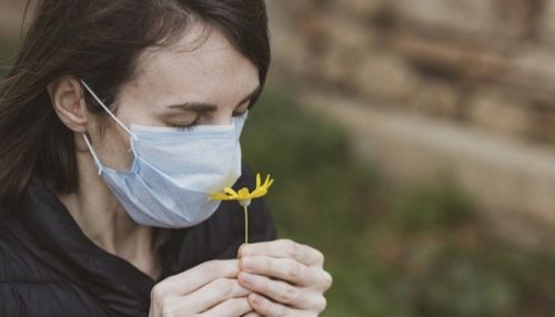 Более 11 тысяч многодетных семей на Алтае бесплатно получили защитные маски