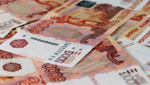 Сотрудницу Ельцовской райбольницы обвиняют в хищении миллиона рублей