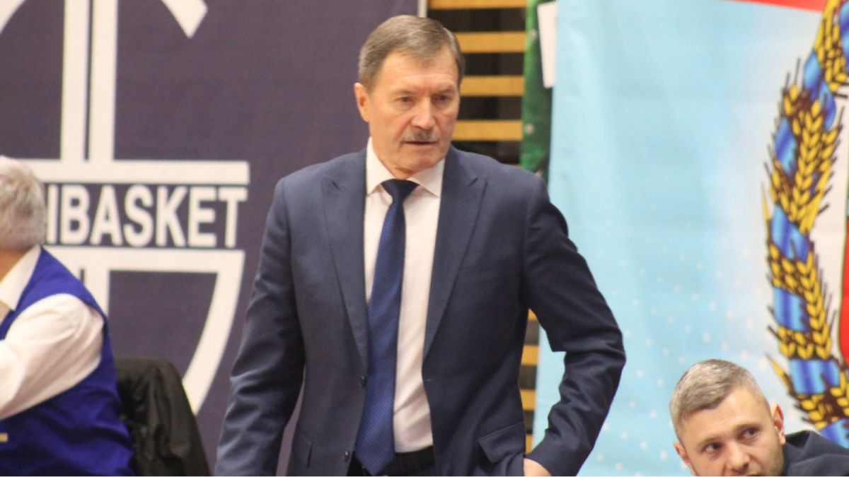 Баскетбольный клуб "АлтайБаскет" лишился своего тренера