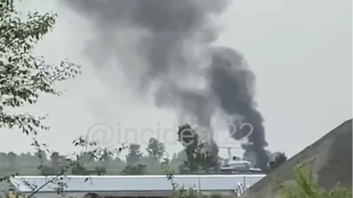 Стали известны подробности пожара в районе барнаульского аэропорта