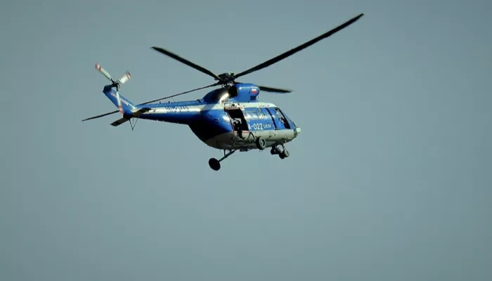В Калужской области упал вертолет, на месте ЧП работают спасатели