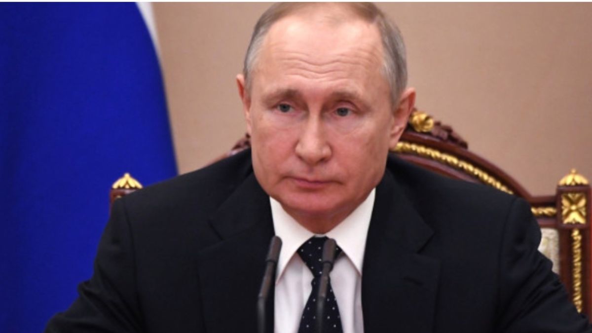 Путин назвал новые даты парада Победы и "Бессмертного полка"