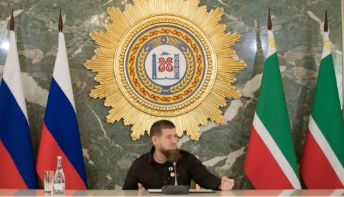 Кадыров на фоне слухов о госпитализации показал фото с совещания