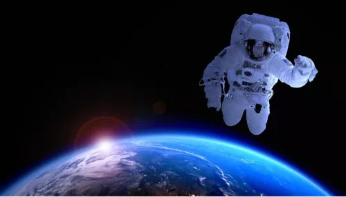 Космонавты в России могут получать пенсию до 900 тысяч рублей