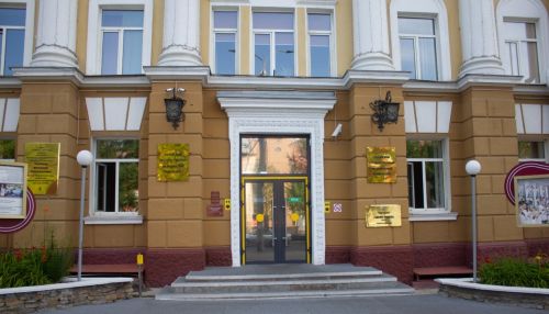 В общежитие медуниверситета в Барнауле заселяют больных коронавирусом студентов