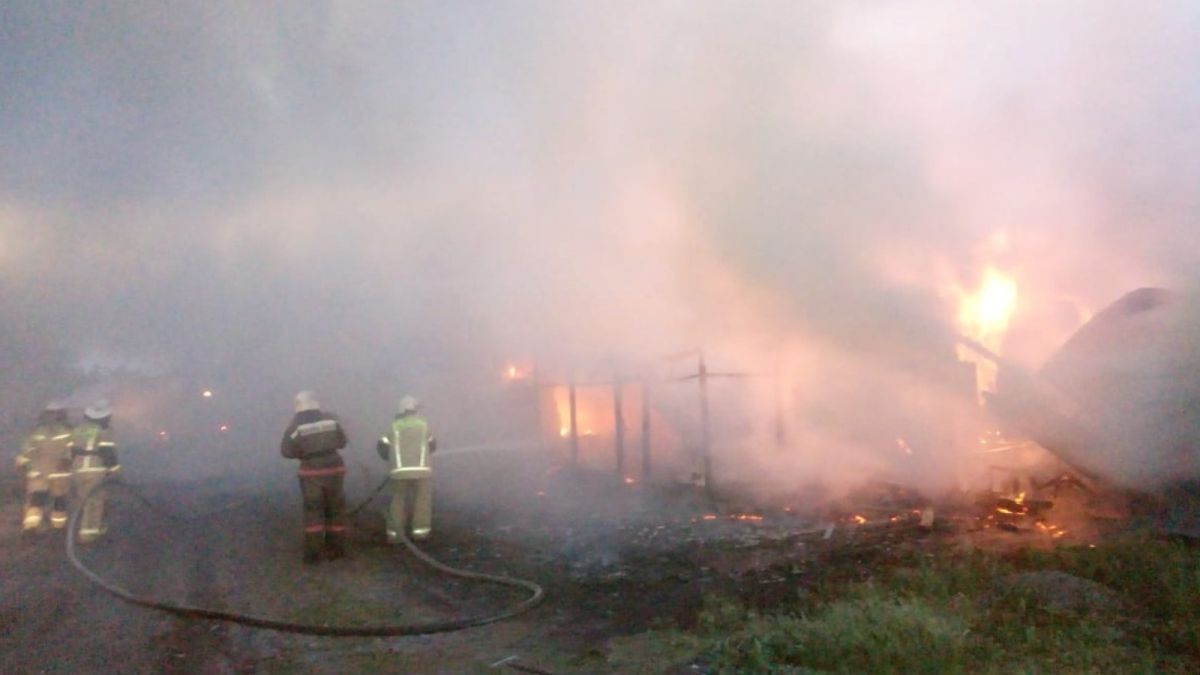 Два человека погибли при пожаре в Новоалтайске    