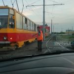 Полмашины нет: в Барнауле легковушка влетела в трамвай на большой скорости