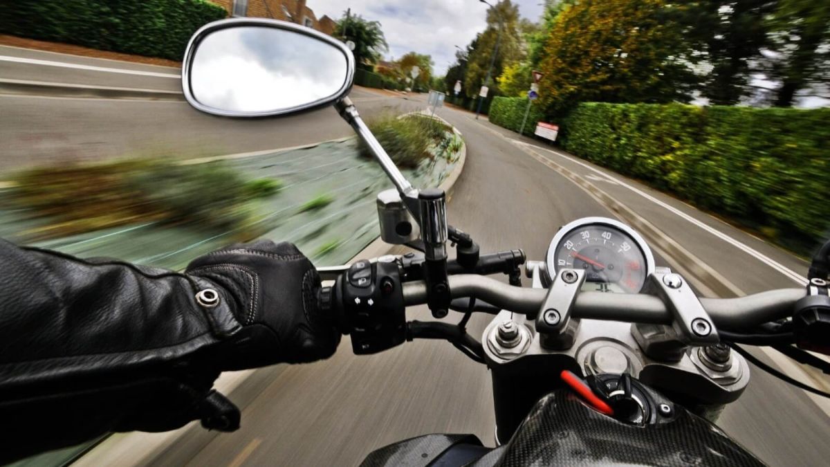 18-летний мотоциклист разбился ночью на алтайской дороге