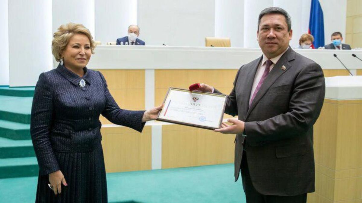 Алтайский сенатор и его коллеги хотят сделать цены на услуги нотариусов понятнее