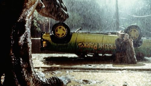 Добро пожаловать в Парк юрского периода: чем известен фильм Спилберга