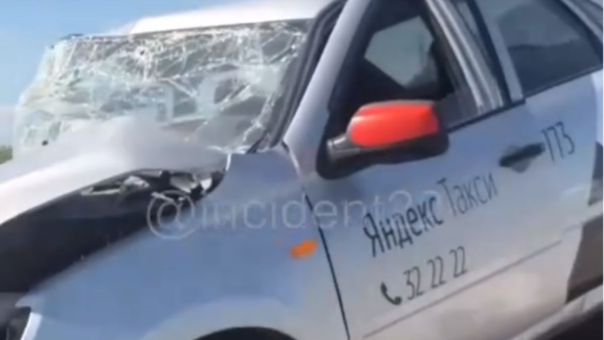 Серьезная авария с участием авто "Яндекс.такси" произошла на алтайской трассе
