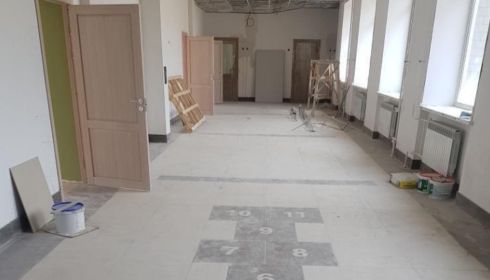 Появились фото изнутри строящейся школы в барнаульском квартале Лазурный-2