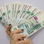 В России хотят ввести повышенный налог для богатых
