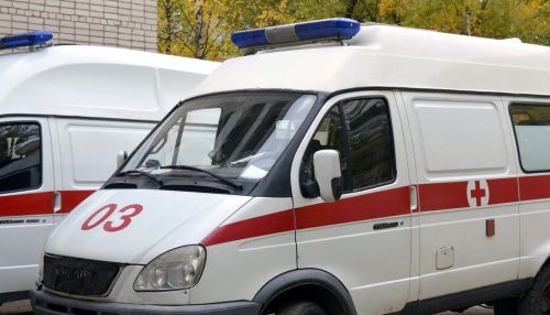 Четырехлетний ребенок попал под колеса автомобиля в Барнауле