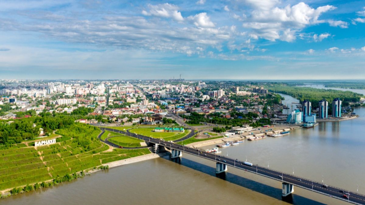 Барнаул вошел в топ-городов для бюджетных путешествий в июле