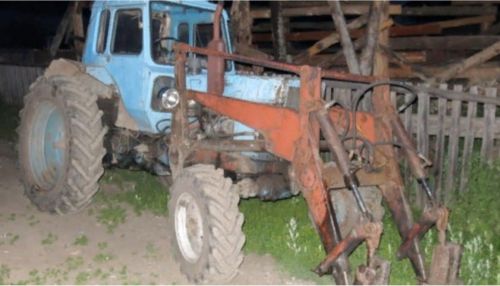 Пьяный житель алтайского села столкнул машину со своими родственниками в кювет