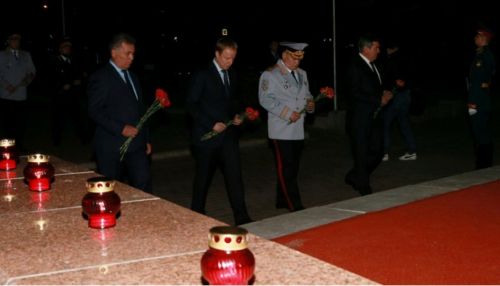В Алтайском крае зажгли свечи в честь погибших на войне героев