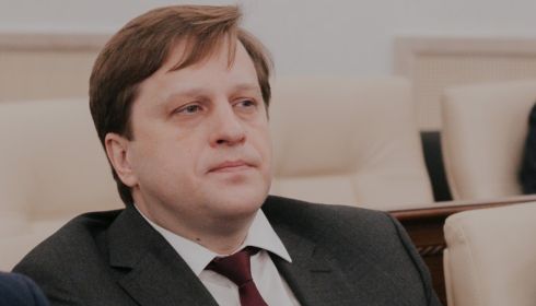 Голоса можно накрутить: Дмитрий Попов прокомментировал петицию за его отставку