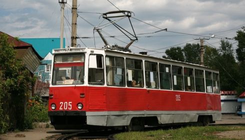 Трамвайное управление Бийска продает 16 вагонов, чтобы рассчитаться с долгами