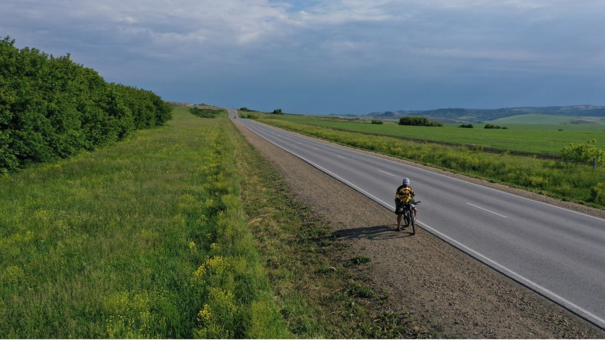 Барнаулец Игорь Рева проехал на велосипеде все алтайские города за 10 дней