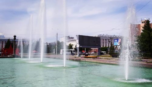 Дождались: на площади в центре Барнаула заработал фонтан