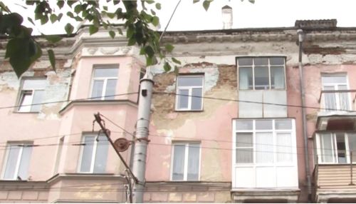 Обрушающиеся дома в центре Барнаула готовят к капитальному ремонту